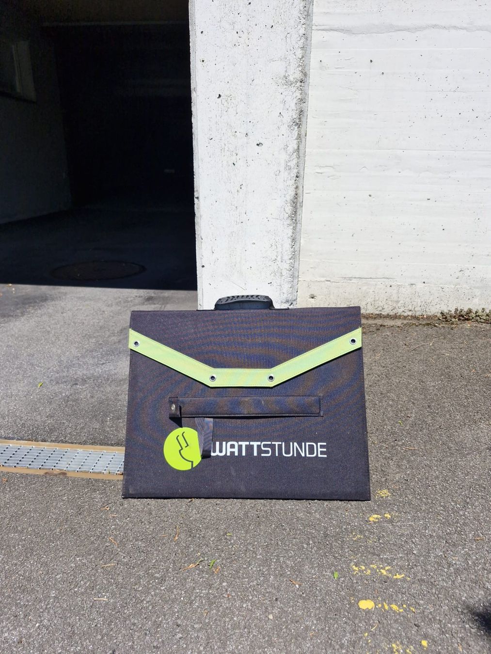 Solargeräte und Solarprodukte: Wattstunde Solarpanel Sola 140 W – Gebraucht aus Weggis von try_catch_me