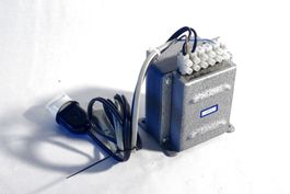 AUTOFORMER / WANDLERTRANSFORMATOR 110/220 Volt für US-Geräte