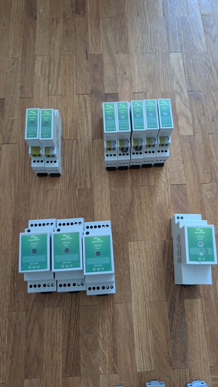 DigitalSTROM Componenti elettronici: digitalSTROM Smarthome Komplettpaket – Usato da Münchenbuchsee venduto da heinz-5 1