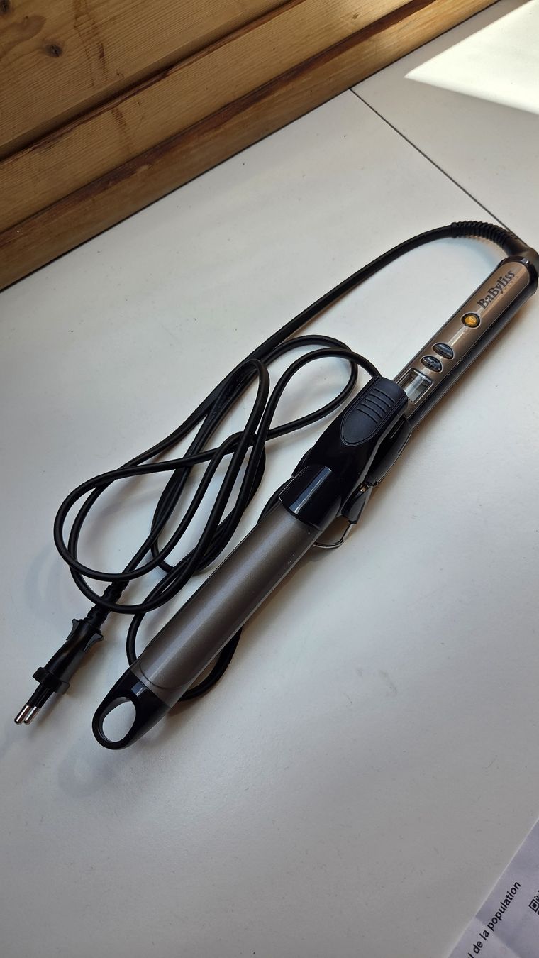 BaByliss Piastre & Arricciacapelli: Babyliss Curling Iron 25mm – Usato da Les Brenets venduto da euterpetheia 1