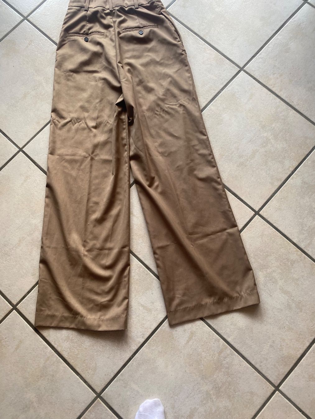 H&M Pantaloni: Pantalon 34 H&M brun clair – Usato da Orpund venduto da Mary8972 9