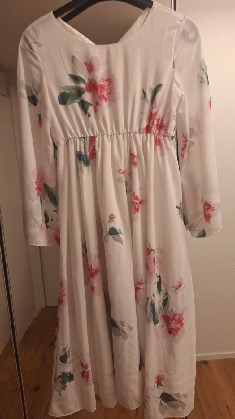 Vestiti & Gonne: 2 lang kleid  11 jahre mädchen – Usato da Schötz venduto da mar_dri 4