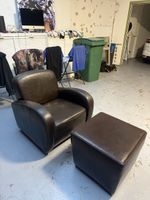 Ledersessel mit Hocker braun in gutem Zustand