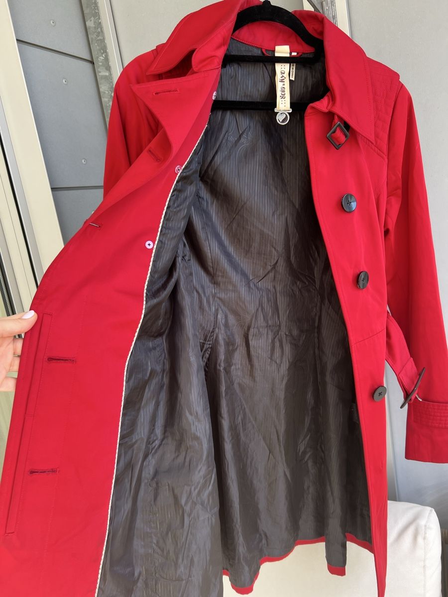 Cappotti: Roter Damen Trenchcoat, Grösse S/M – Usato da Zürich venduto da Mariesieger 5