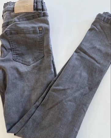 Jeans POMP de LUX Grösse 140 Grau guter Zustand