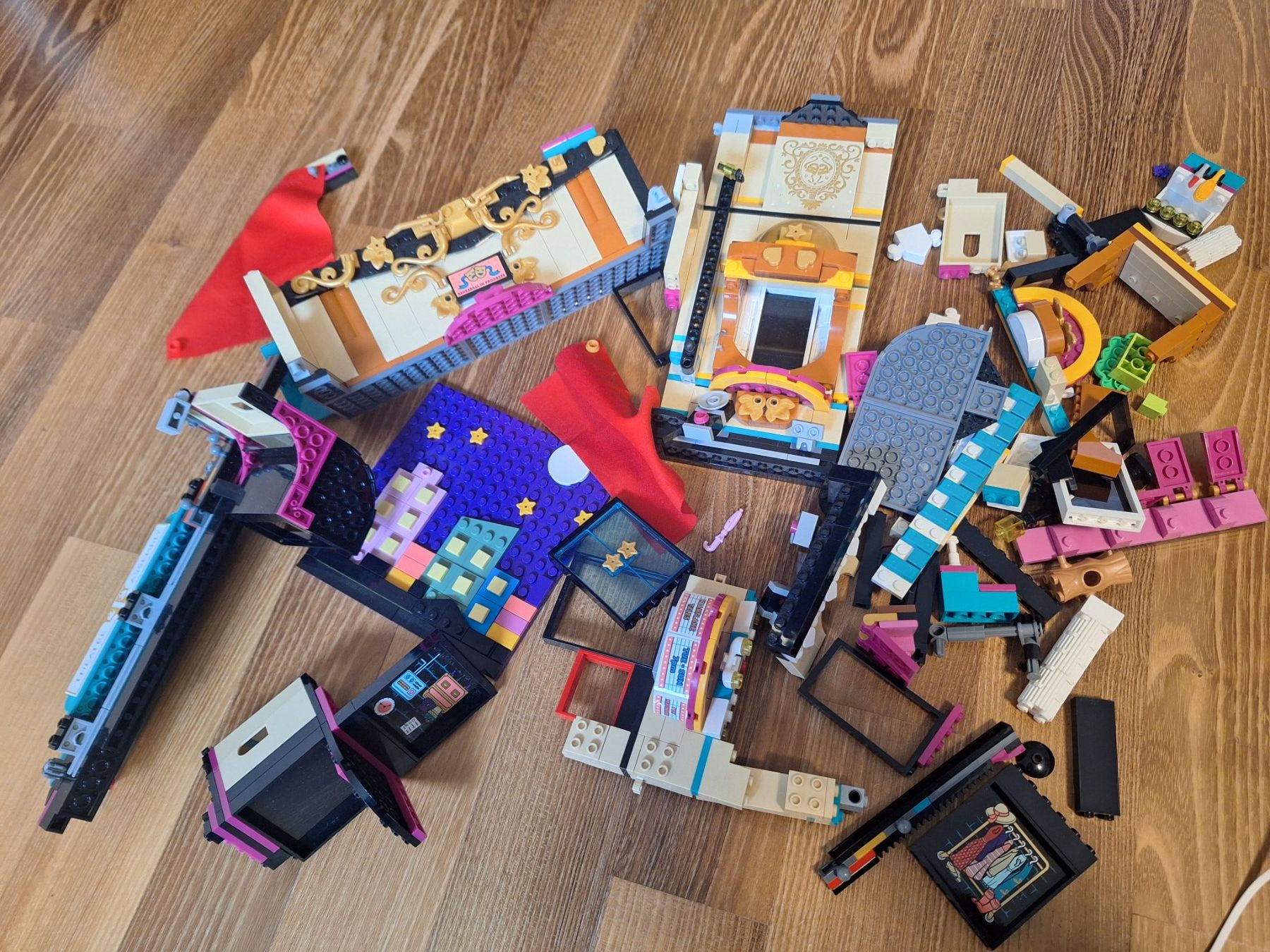 Lego Jouets: LEGO Andreas Theaterschule – D'occasion à Herrliberg par linavogt 1