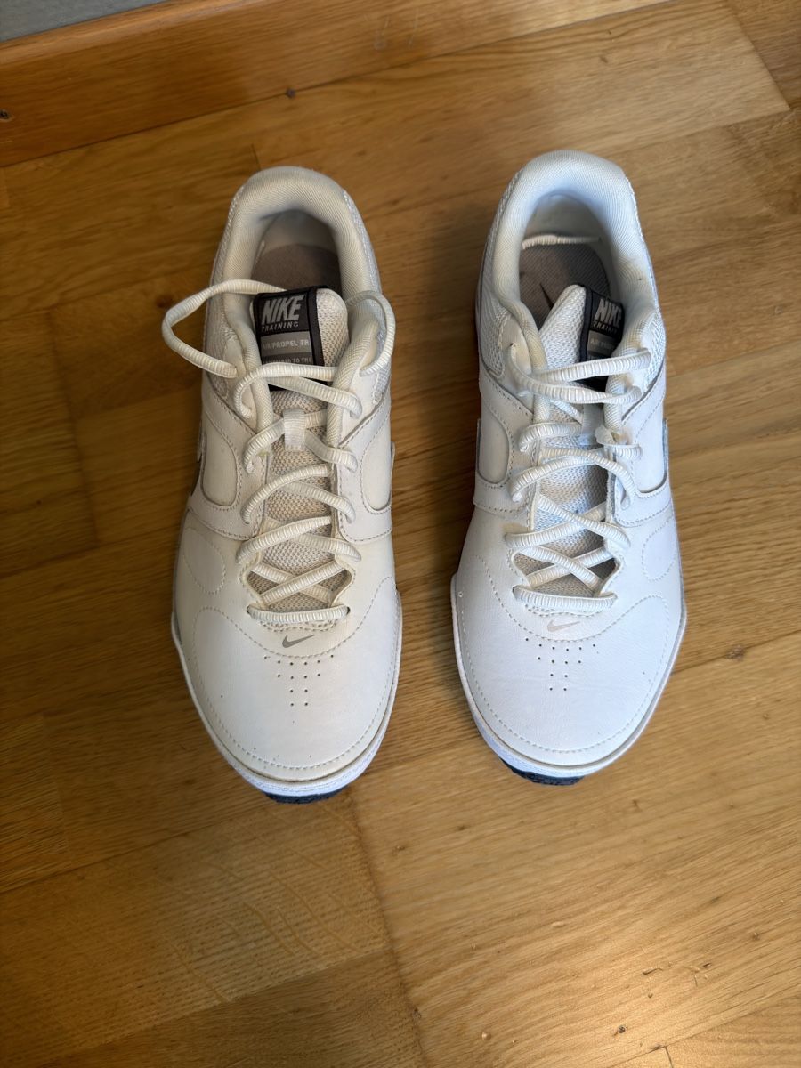 Nike Chaussures femmes: Nike Air weiss, Grösse 39 – Neuf (Voir description) à Winterthur par m.ro. 2