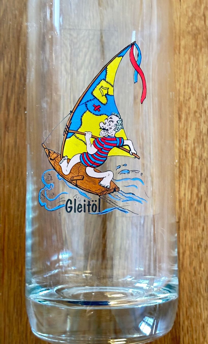 Sonstiges: Glas-Schnapsflasche mit Farbdessin – Gebraucht aus Niederönz von melodie015 2