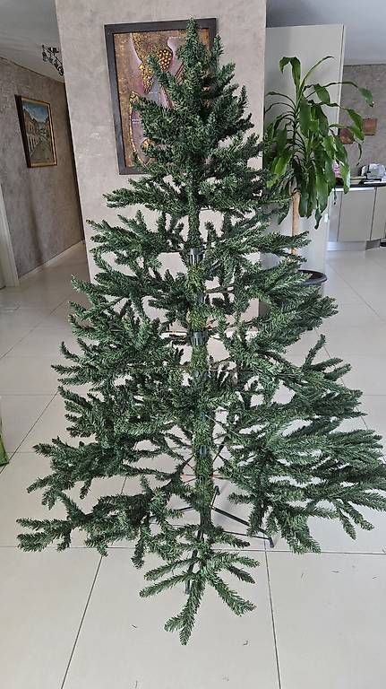 Tutte le decorazioni: Arbre de Noël artificiel à donner  – Usato da St-Livres venduto da cmtalves 1