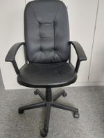 Bürostuhl mit Armlehne