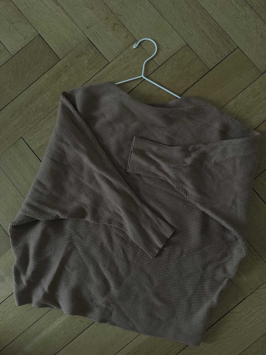 Pulls & Sweat-shirts: Ribbed batwing elegant sweater – Neuf (Voir description) à Otelfingen par mar_sy7r 2