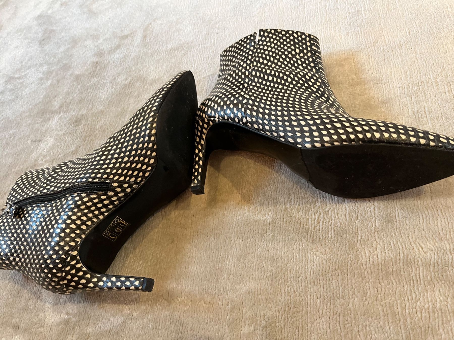 Scarpe da donna: Stiefeletten L.K.Bennett, nur einmal getragen! – Nuovo (secondo la descrizione) da Zollikerberg venduto da Loris810 2