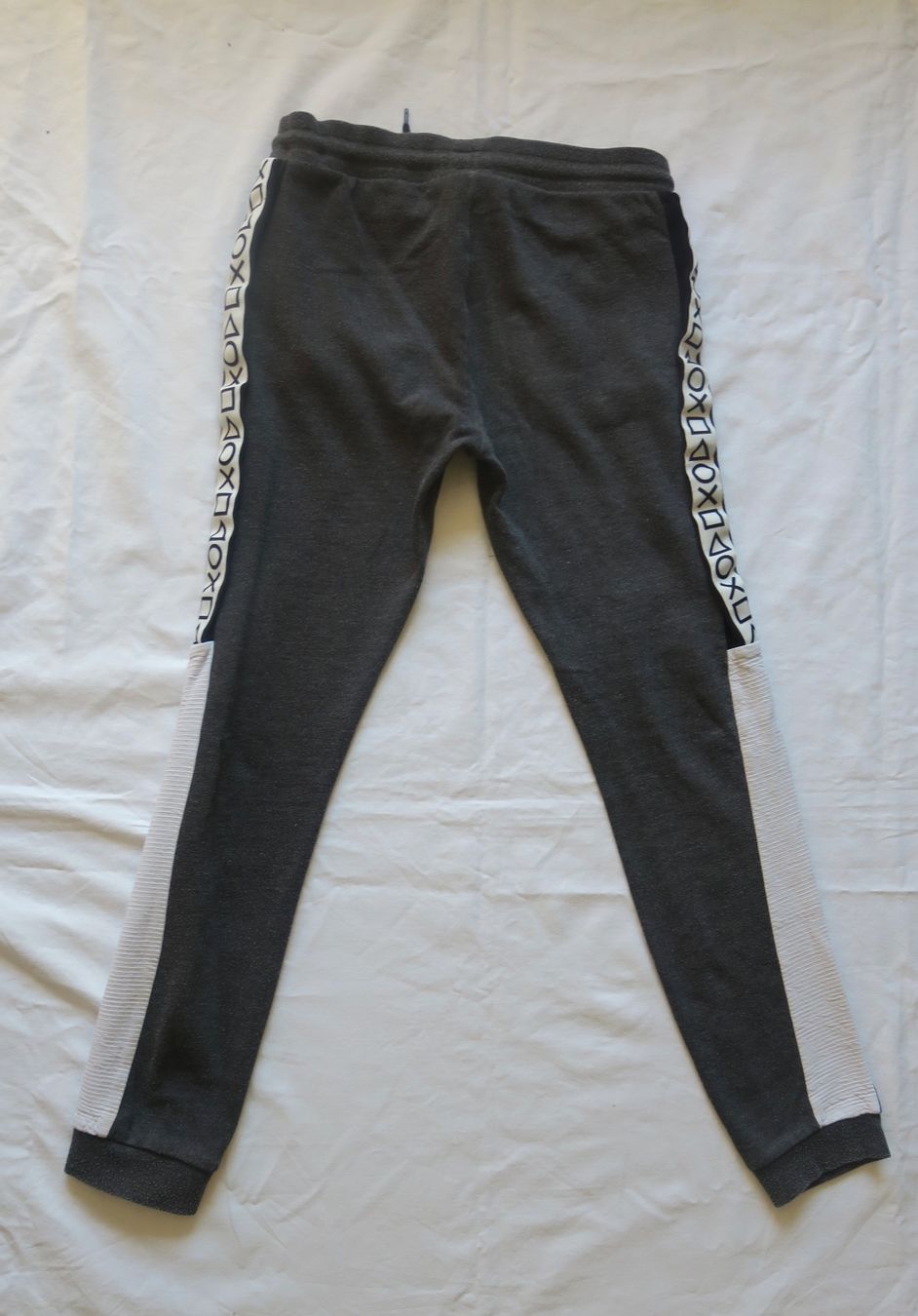 Hosen: Game/Playstation Trainer Gr. 158 – Gebraucht aus Davos Platz von Infinity795 1