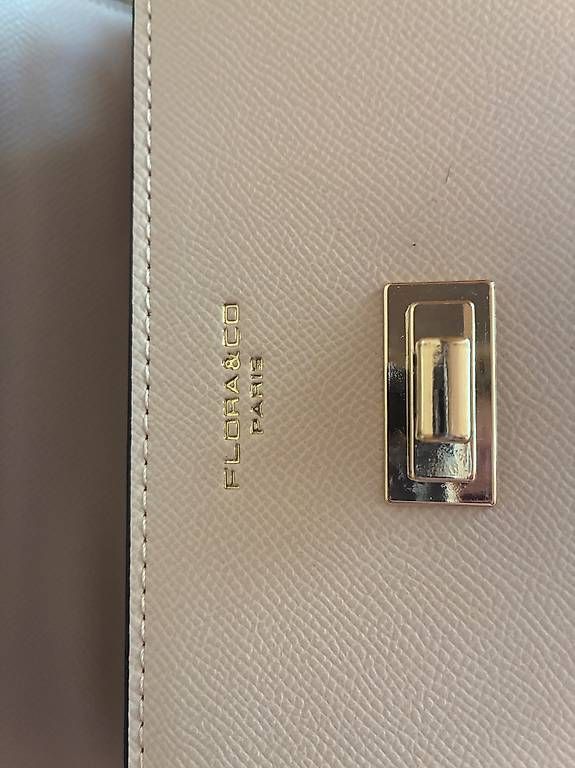 Borse da donna: Handtasche  – Usato da Alpnachstad venduto da sin_v7ms 2