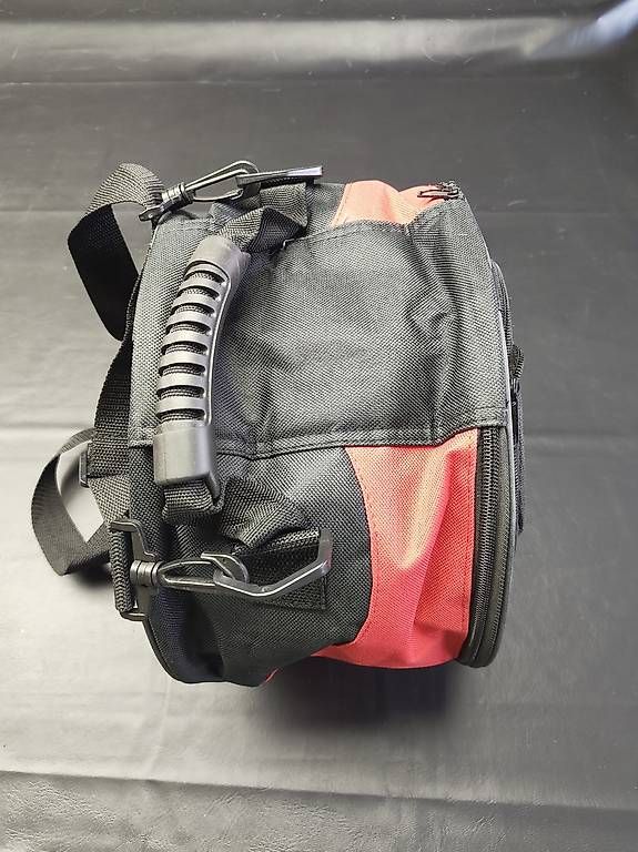 Réfrigérateurs et refroidissement: Holzkohlegrill mit Kühltasche – D'occasion à Lüterswil par inf_n6gx 1
