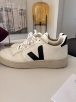 VEJA Turnschuhe weiss Grösse 40 Leder Neuwertig