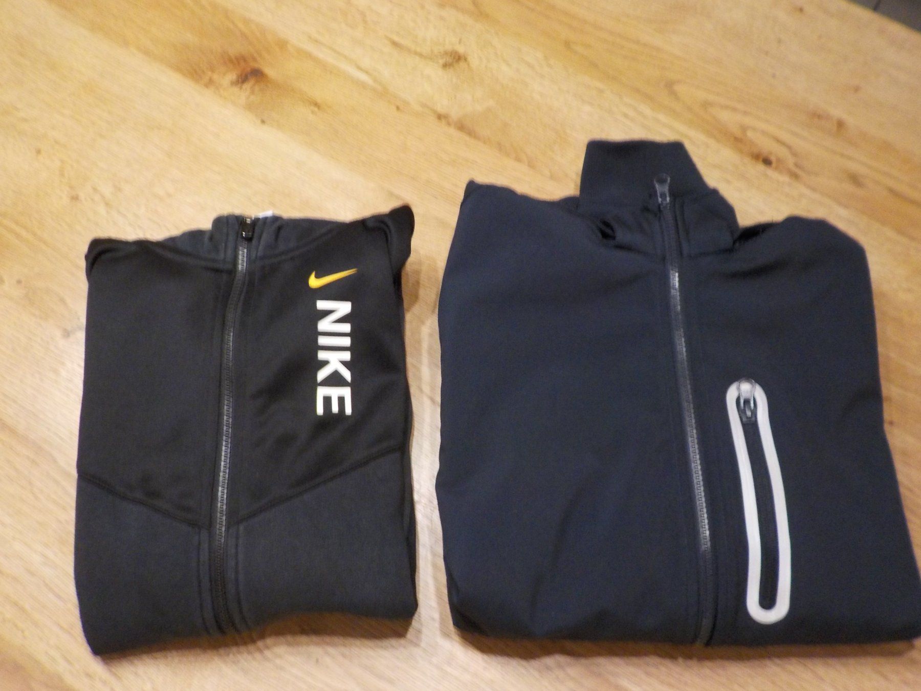 Nike Lotti di vestiti: Kleiderpaket 2teilig Grösse 158-170 – Usato da Zürich venduto da piervier4