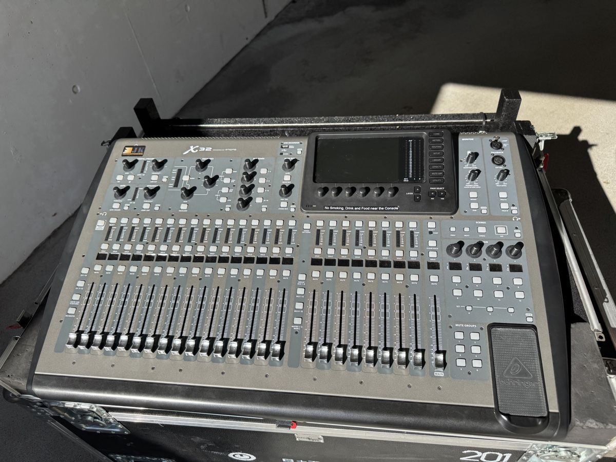 Behringer Mischpulte: Digitalmischpult Behringer X32 inklusive Case – Gebraucht aus Stetten  AG von jk-vst