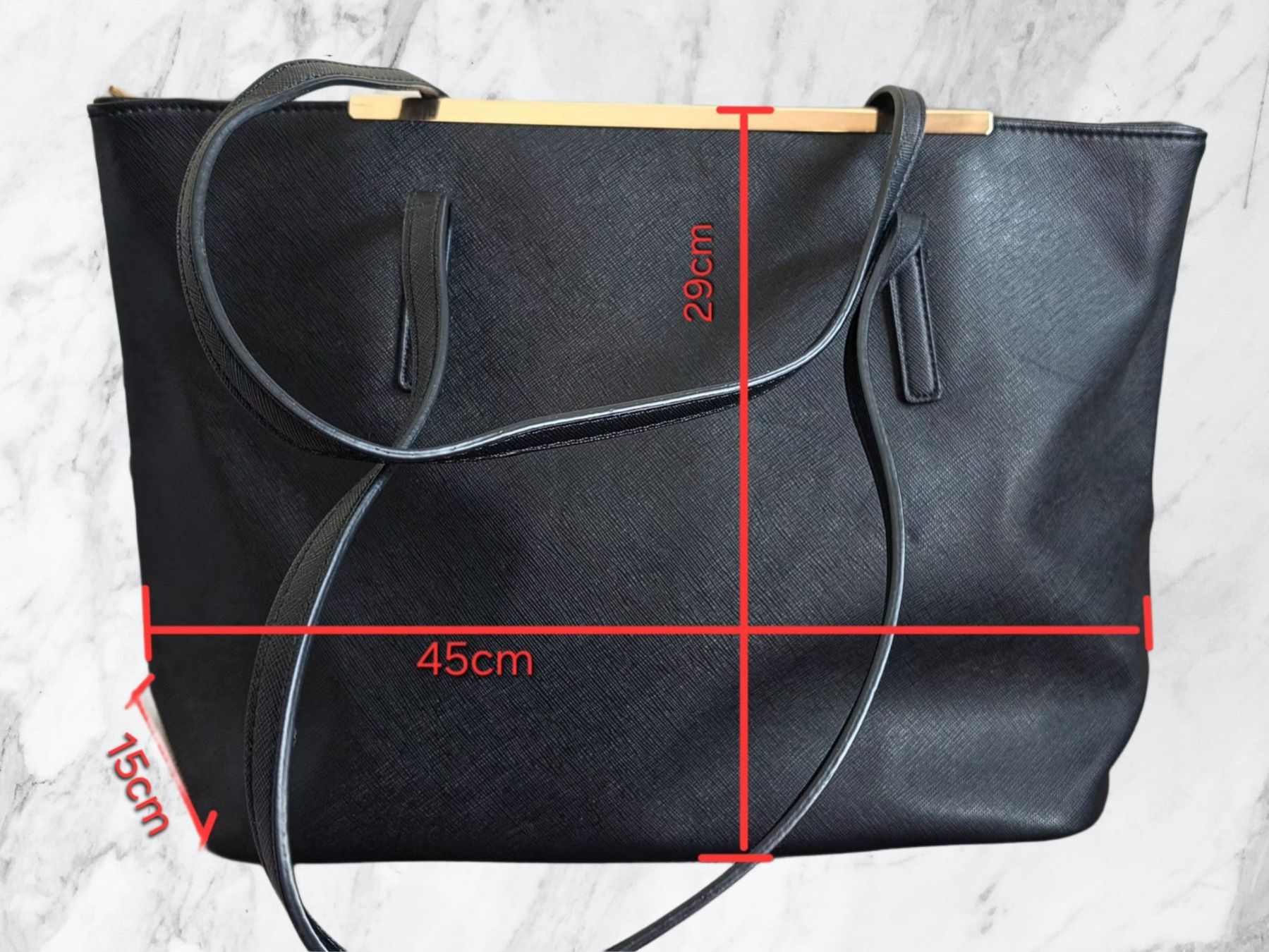 Maddison Borse da donna: Maddison Classic Shopping Bag – Usato da Einsiedeln venduto da Lirpae