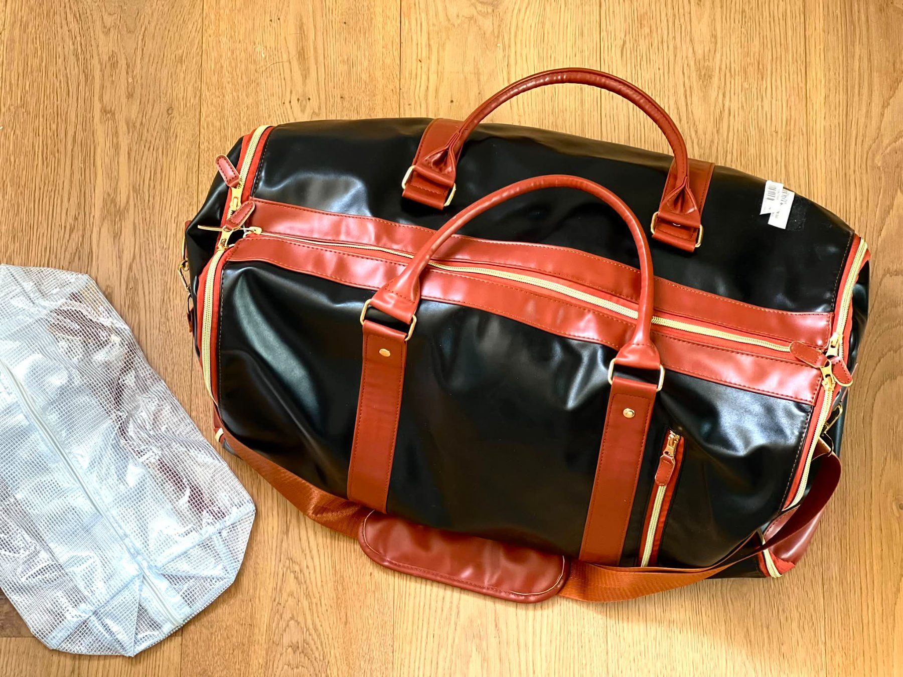 Taschen: 2-in-1 Kleidersack-Reisetasche – Gebraucht aus Winterthur von maranello123 1