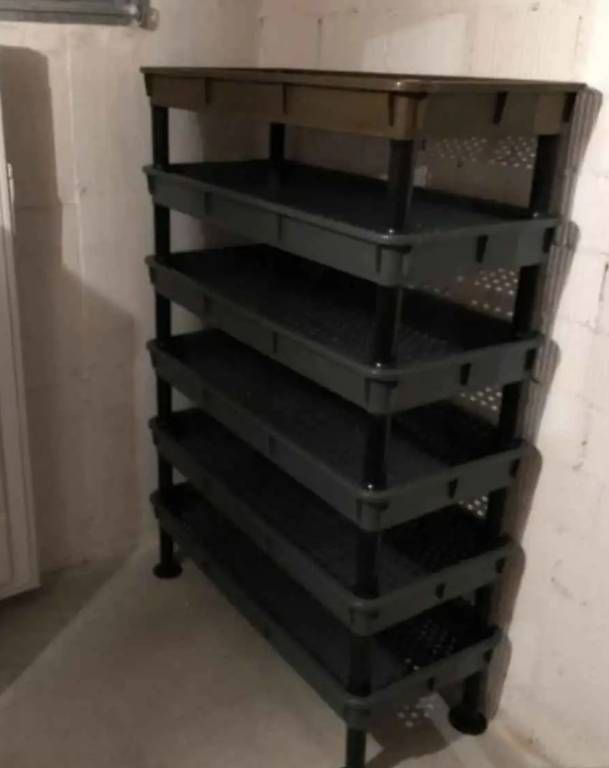 Scaffali: Gross Kunstoff Regal Klappbar Plastic Kellerregal – Usato da Frauenfeld venduto da Yuriy