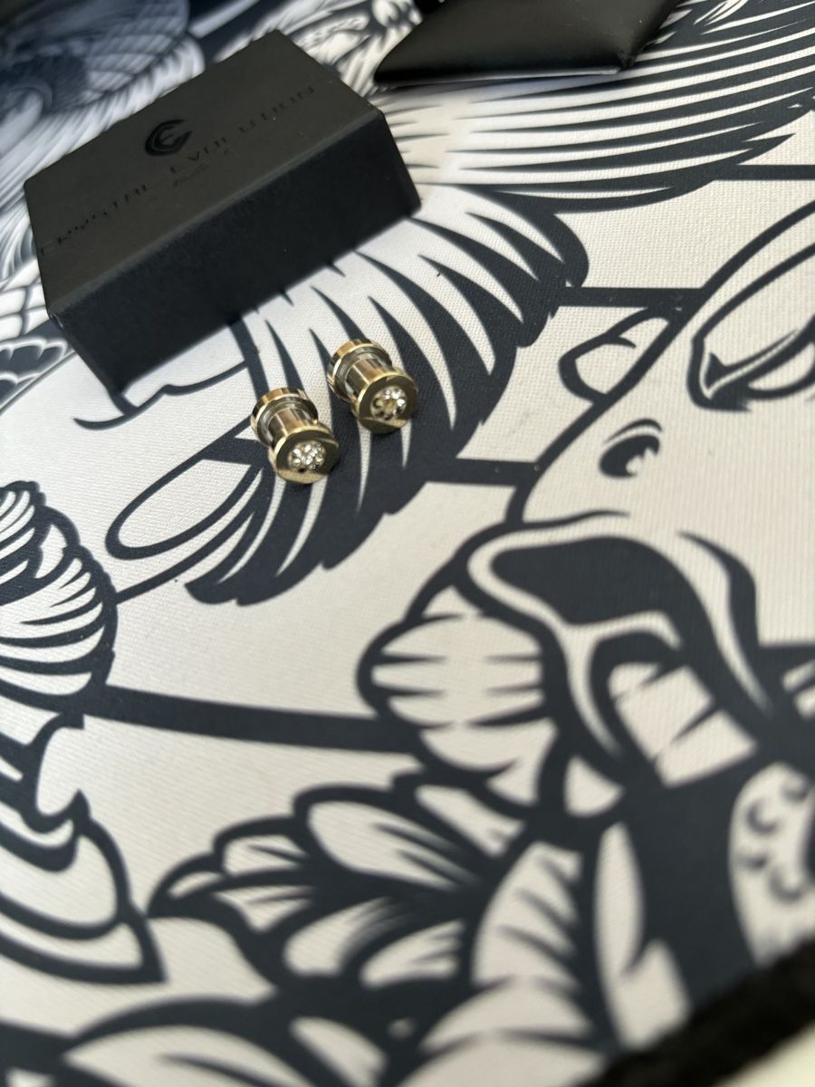 Gioielli per piercing: 6mm Blugs – Usato da Embrach venduto da Roniiii 5