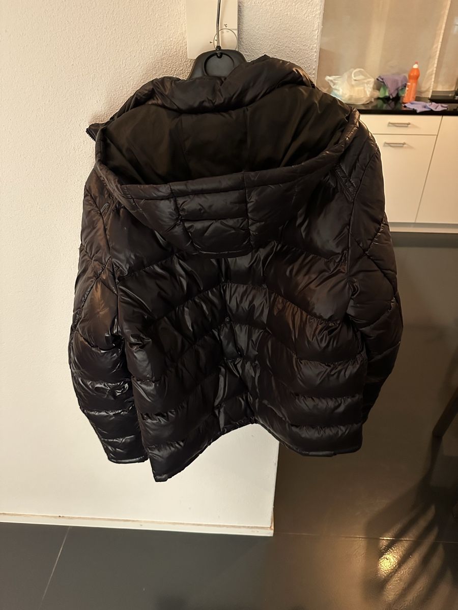 Guess Giacche: Guess Winterjacke – Nuovo (secondo la descrizione) da Schlieren venduto da James1010 5