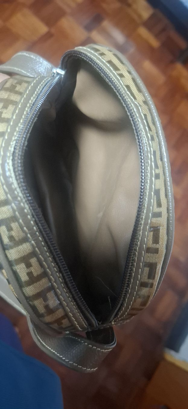Fendi Borse da donna: Fendi Shoulder Bag Zucca Pattern Brown Used Condition – Usato da Wallisellen venduto da joe_w8ns 7