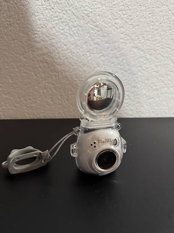 Fotocamera: Fujifilm Instax Pal – Usato da Vevey venduto da diogodasilva_