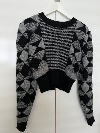 Twinset, cool cropped sweater, made in Italy, XS/S