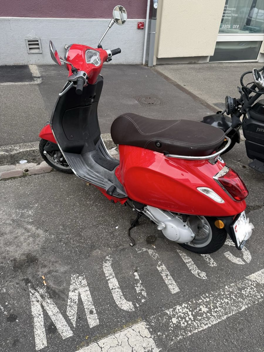 Vespa Scooters: Vespa primavera 50cc – D'occasion à Basel par fma_65qm