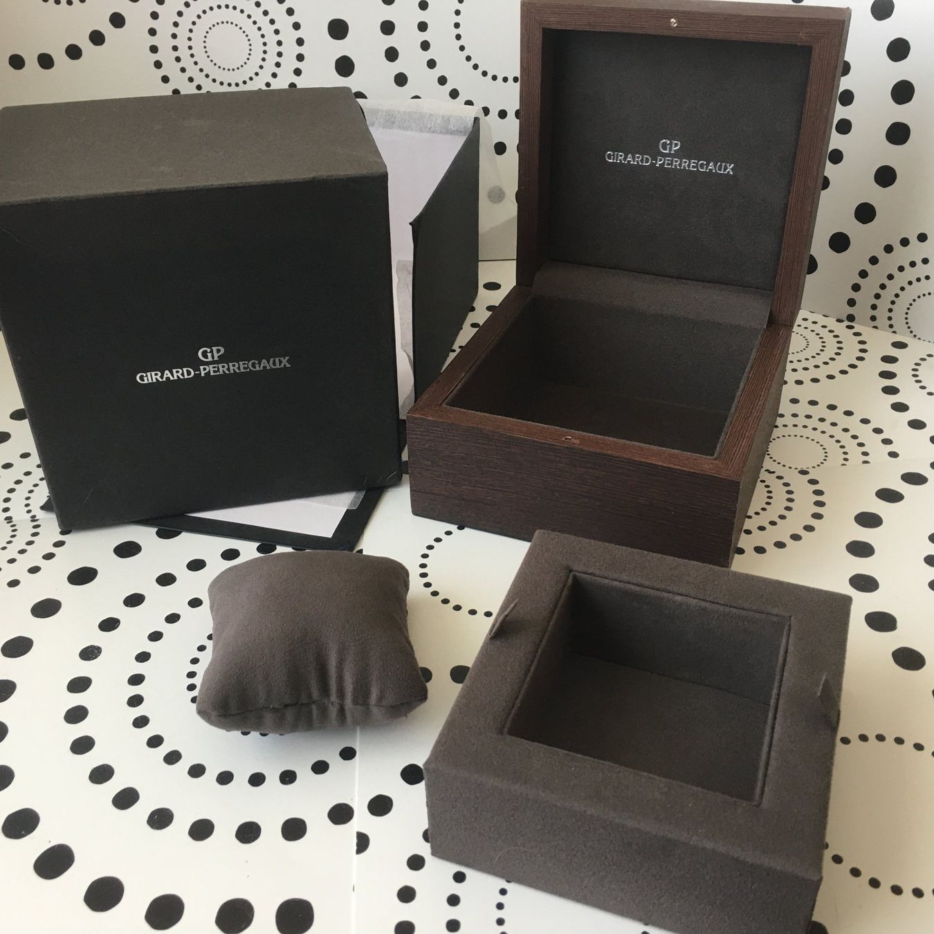 Girard-Perregaux Scatole porta orologi: GP GIRARD-PERREGAUX ORIGINAL - WATCH CASE BOX ECRIN - WOOD ! – Usato da Epalinges venduto da dream-watch 1