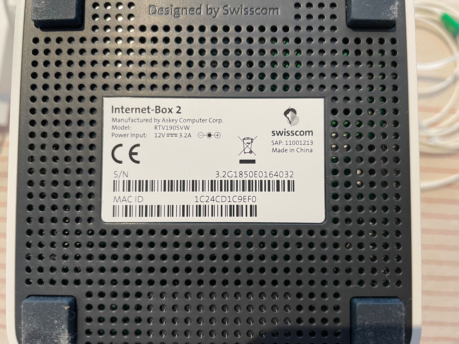 Swisscom Modem & Router: Swisscom Internet-Box 2 – WLAN Router – Usato da Uerkheim venduto da Gerodahero 1