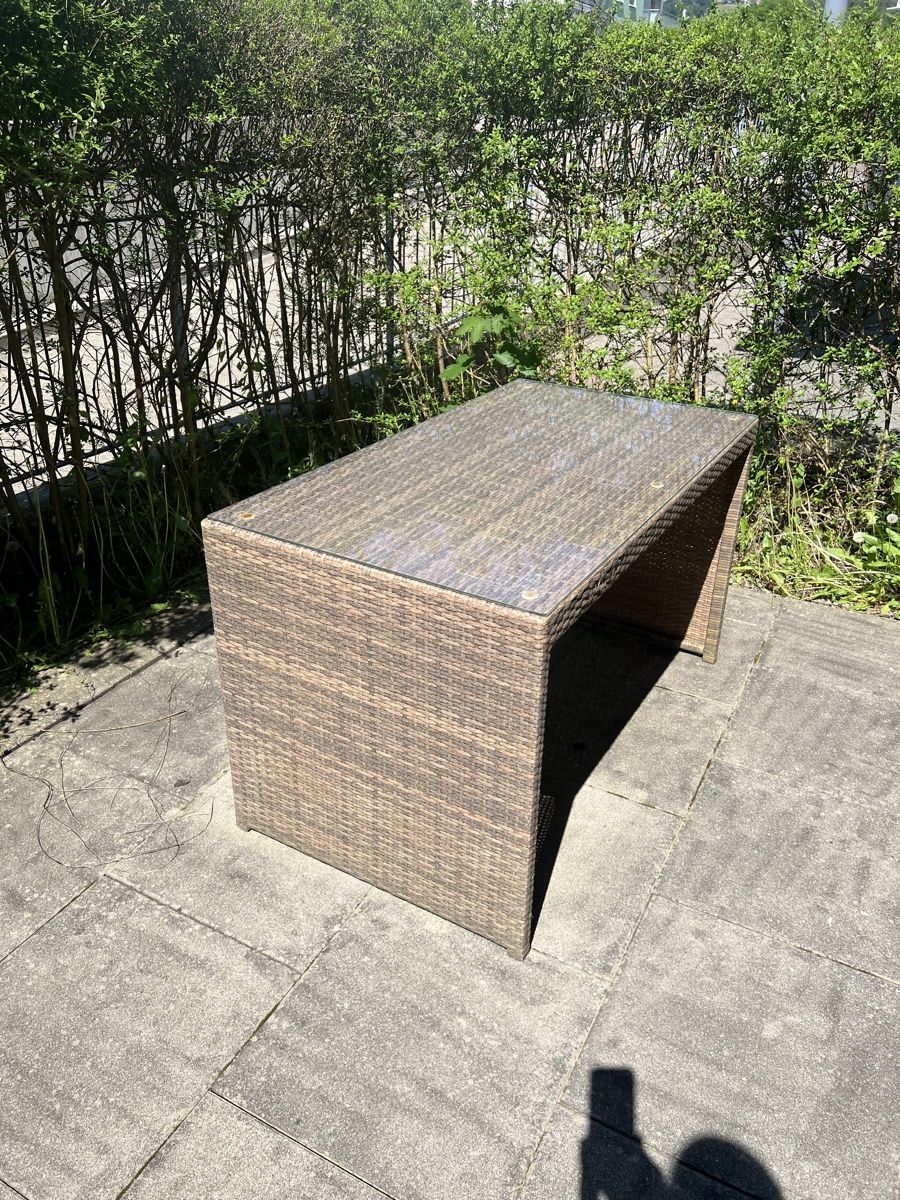 Tavoli: Gartentisch  – Usato da Wetzikon ZH venduto da Vanessa1995