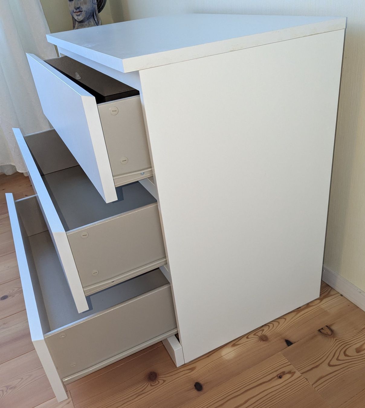 Ikea Cassettiere: Ikea Kommode Malm weiss mit drei Schubladen – Usato da Giffers venduto da agu25 4