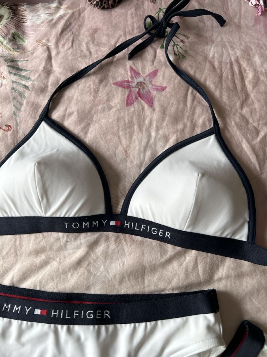 Tommy Hilfiger Badekleider & Bikinis: Binikini Tommy Hilfiger – Gebraucht aus Oberdorf BL von Luka02 1