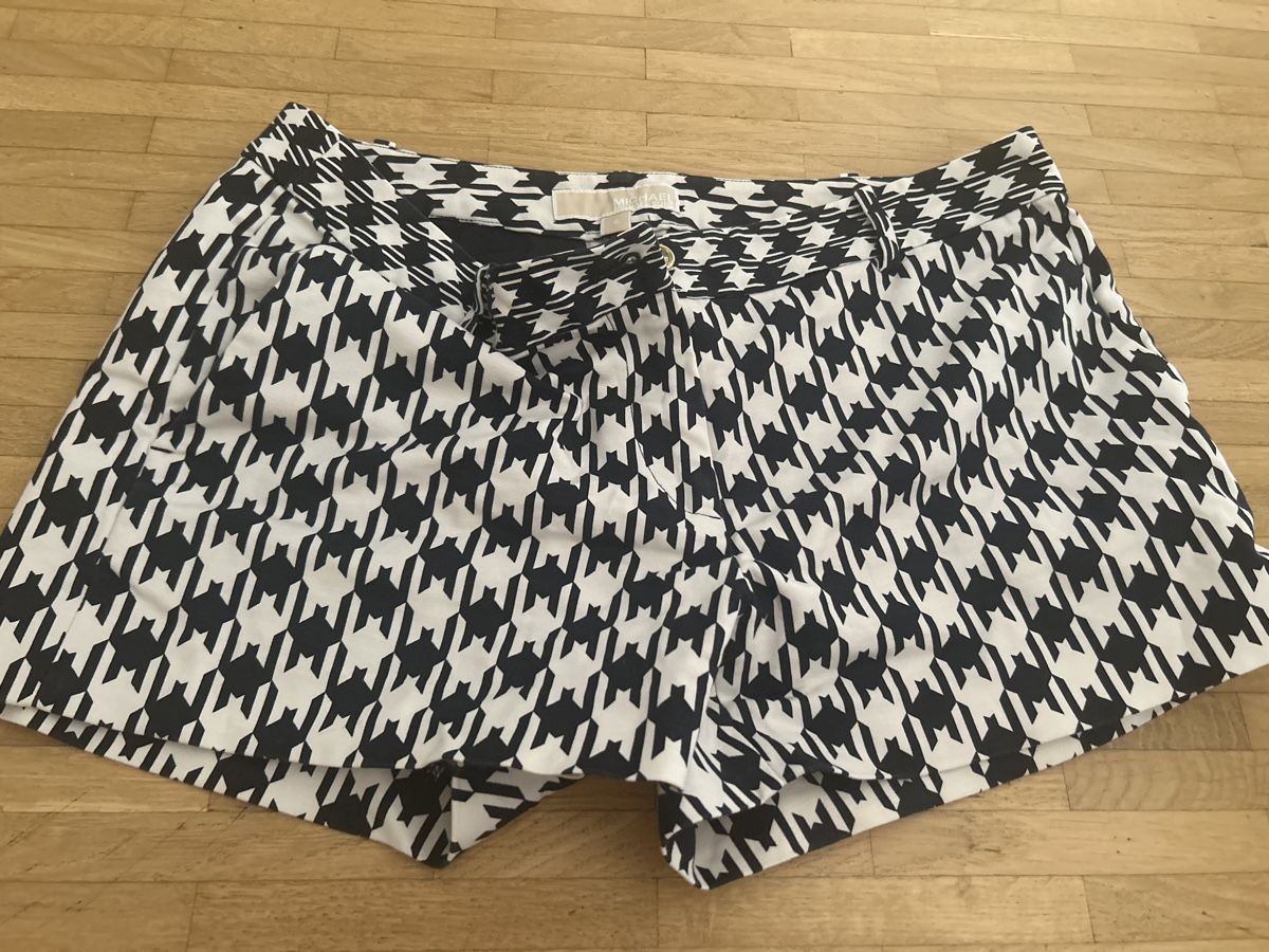 Michael Kors Pantaloni: Shorts Michael Kors – Usato da zürich venduto da N2424
