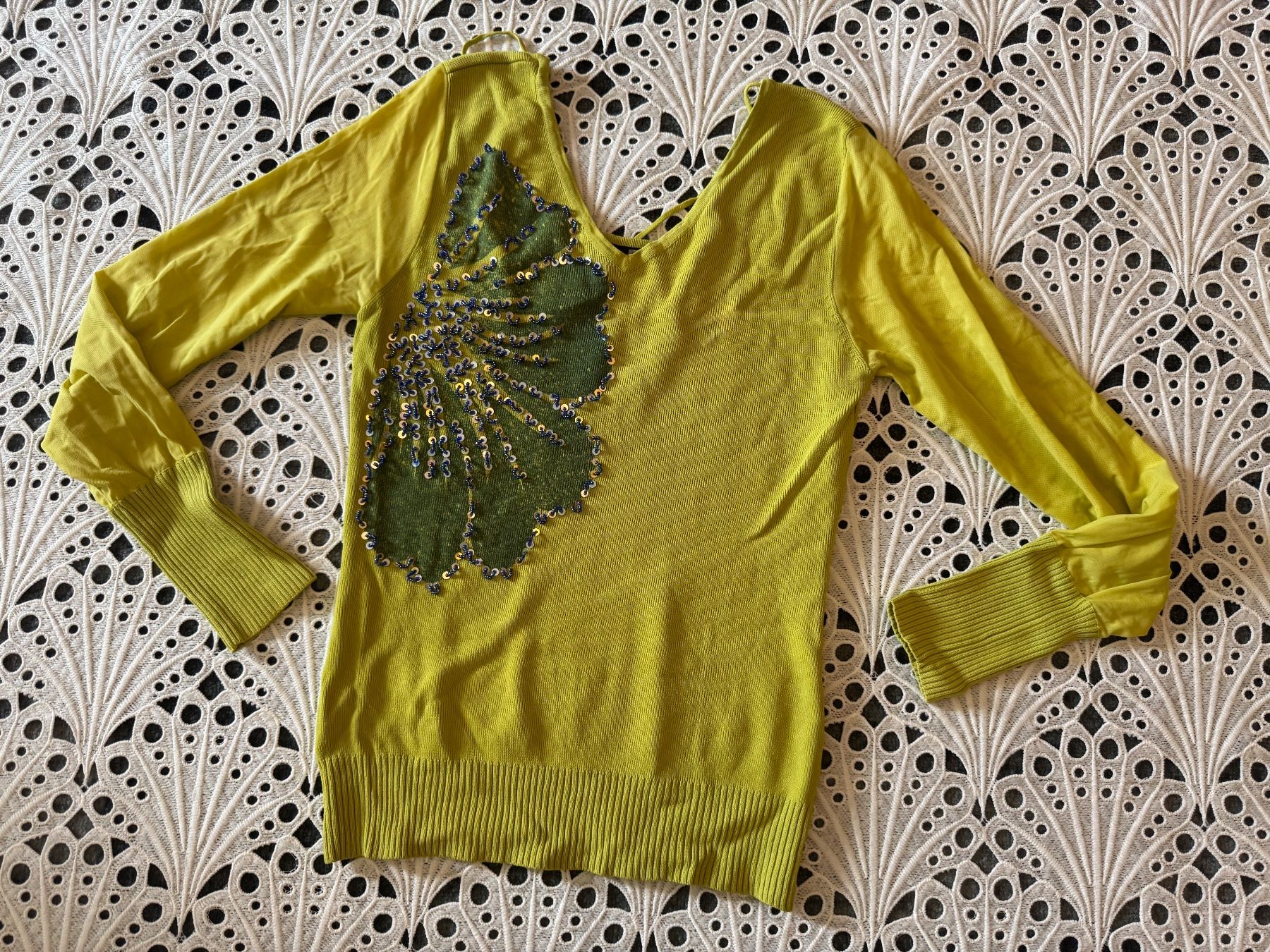 Pullover & Sweatshirts: V-Ausschnitt Strickpullover in Zitronengrün Perlen-Blumen S – Gebraucht aus Frenkendorf von Style365 7