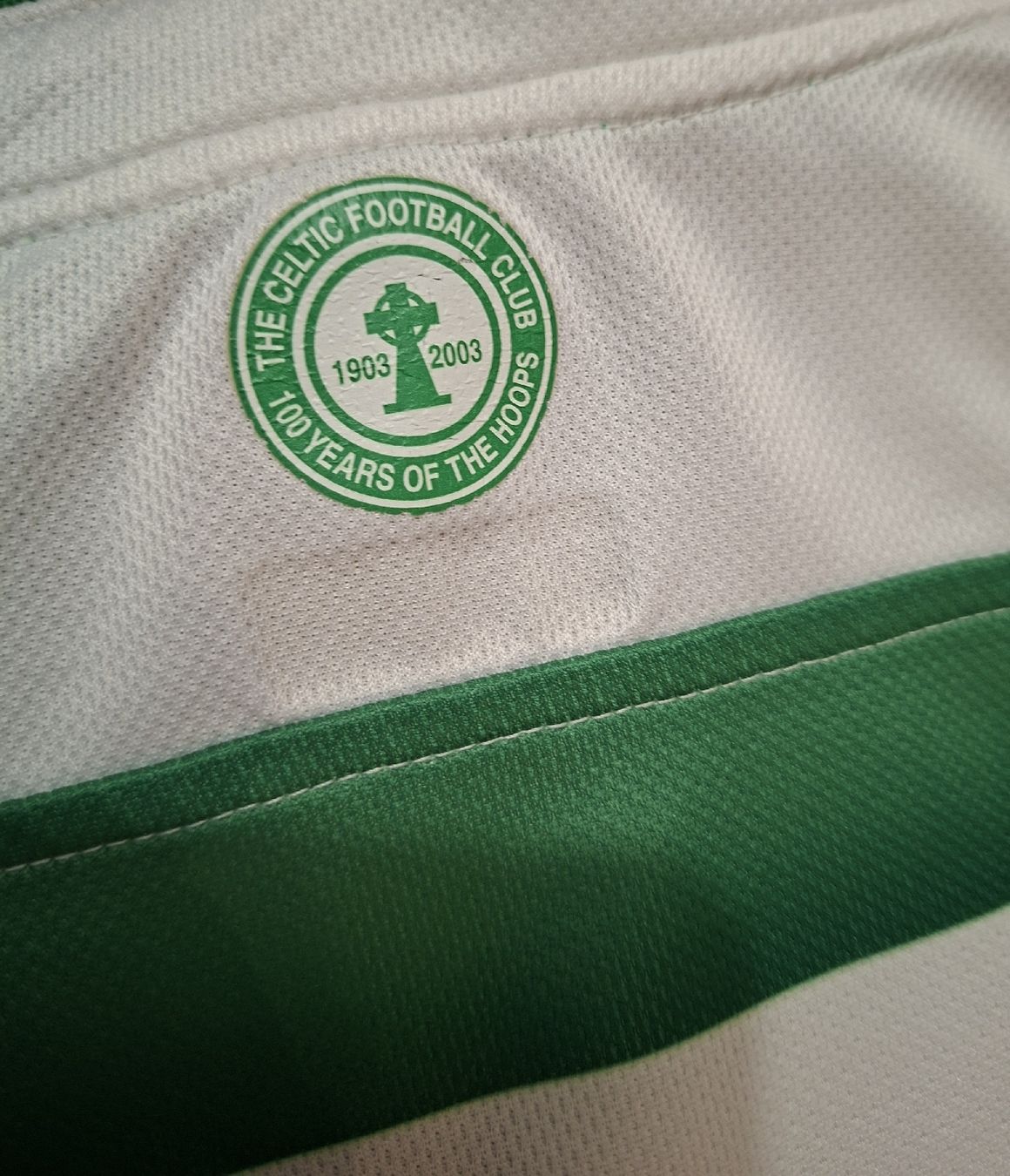 Umbro Leibchen & Hosen: Original Celtic Glasgow 2003-04 Home Trikot – Gebraucht aus St-Léonard von SwissDealsJersey 6