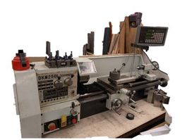 Drehbank DKM 250L mit DRO + Multifix Stahlhalter