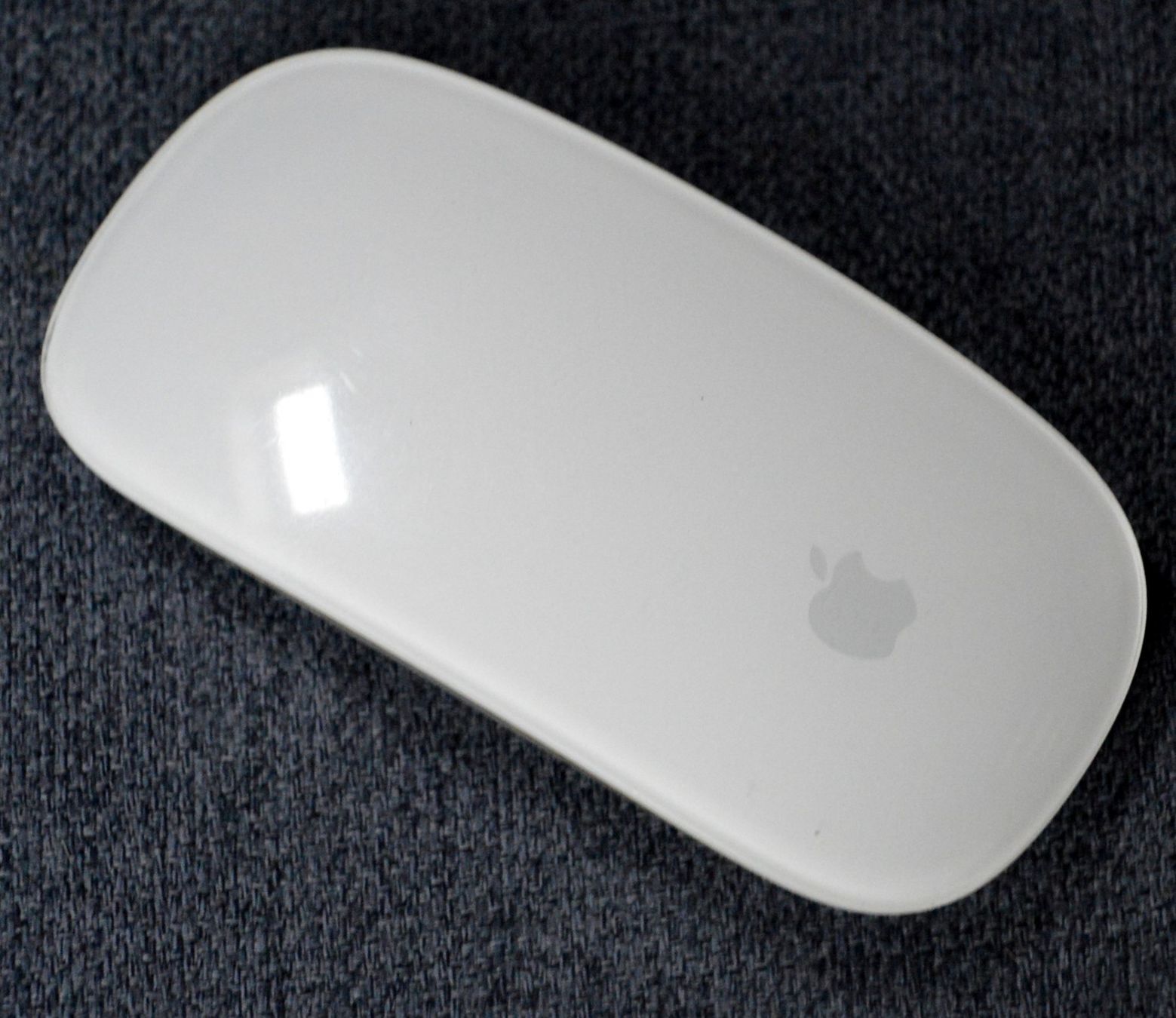 Apple Maus: Apple Magic Mouse A1296 – Gebraucht aus Collonges von  1