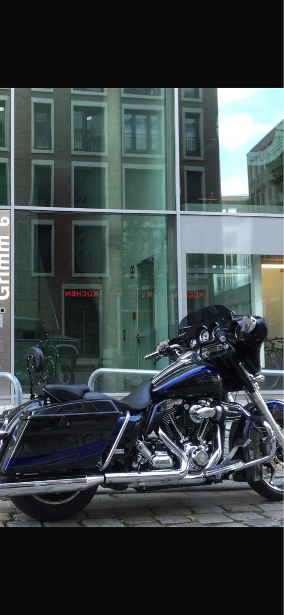Harley-Davidson Touring: Harley-Davidson Street Glide  – D'occasion à Kilchberg ZH par bau_x7vy 1