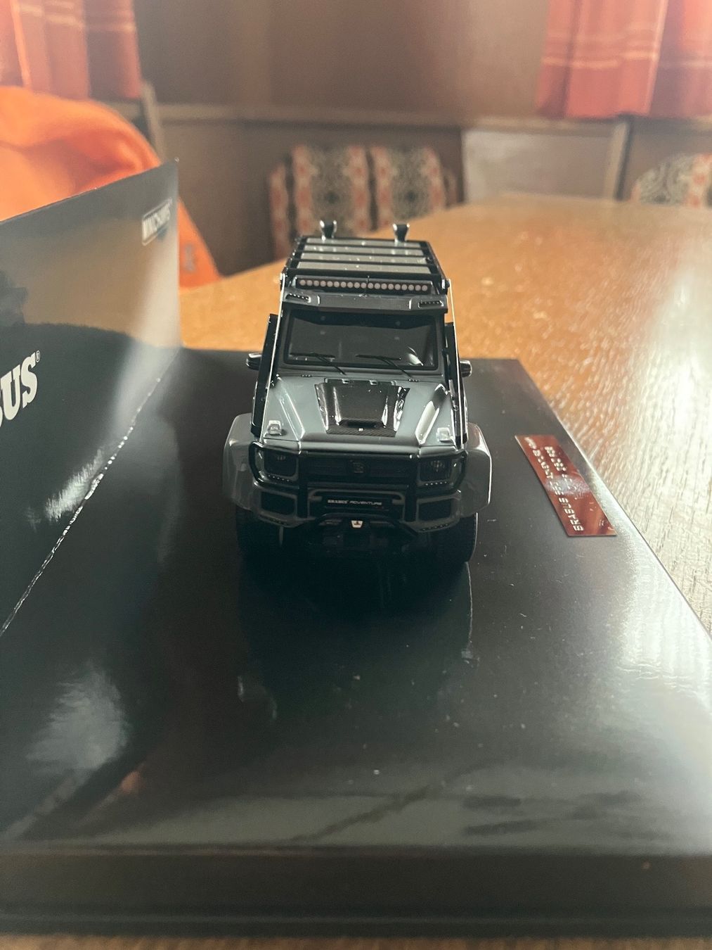 Minichamps Kit di modellismo & Modellini statici: Brabus 550 Adventure 1:43 Sammlermodell – Usato da Kandergrund venduto da RHLF 2