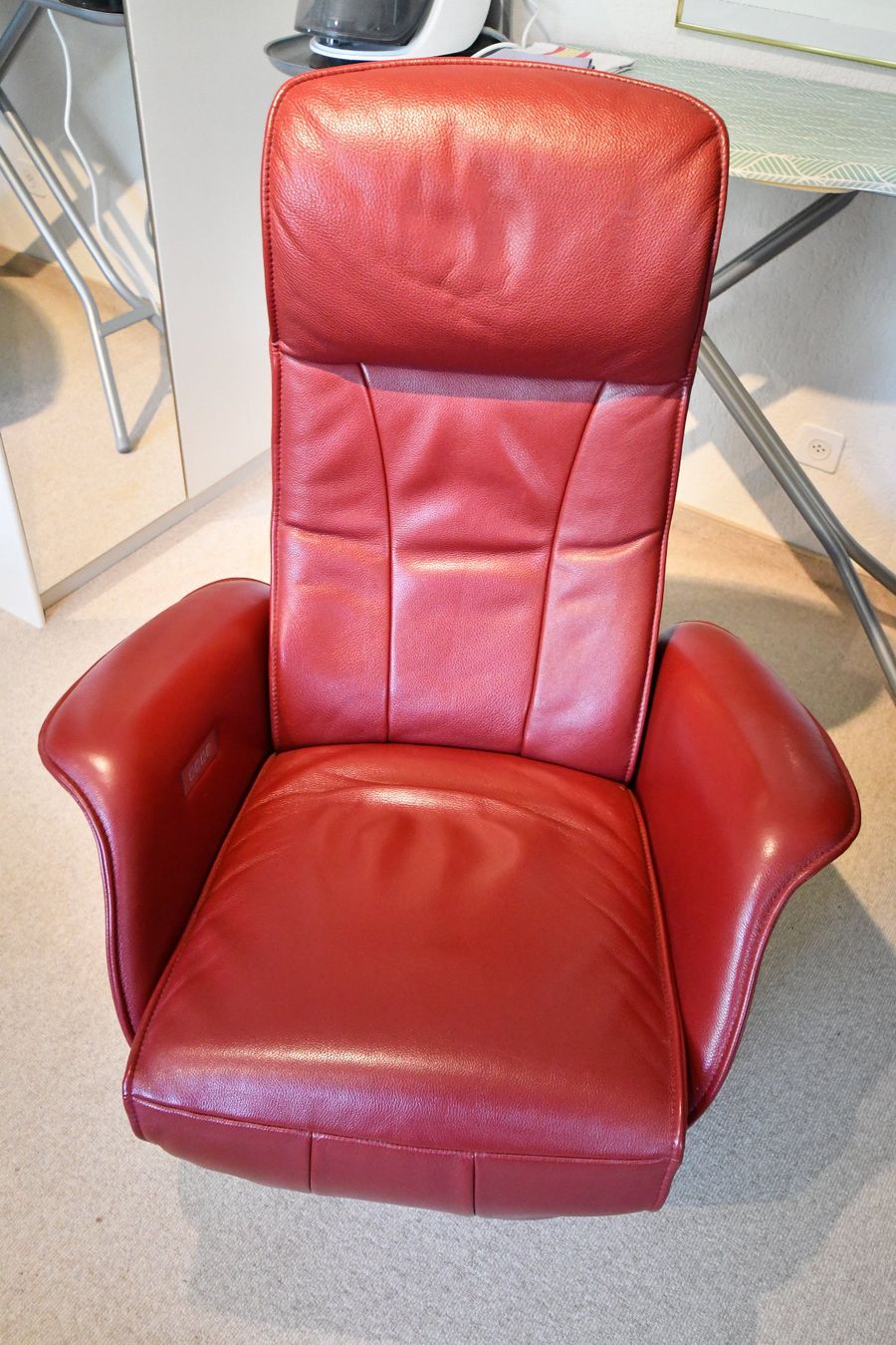 Pfister Poltrone: Leder Sessel rot – Usato da Arlesheim venduto da Finn3