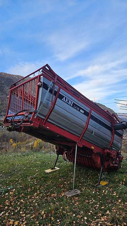 Aebi Tutte le macchine: AEBI Ld 26 H Ladewagen – Usato da Stalden venduto da fresh06 2