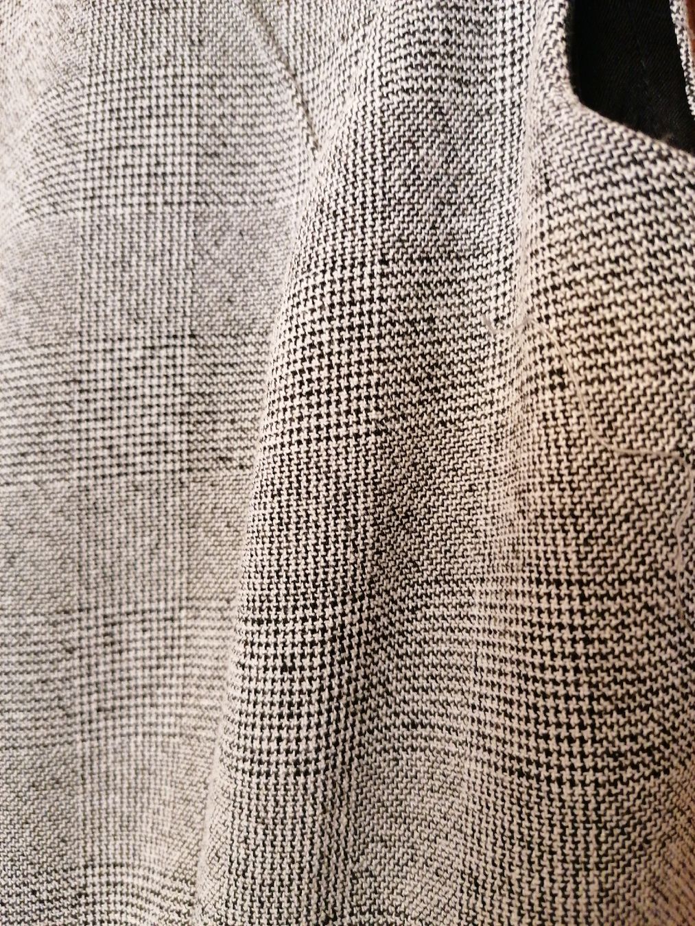 Vestiti: Kleid ,tailliert,36 – Usato da Solothurn venduto da Shanty.20 2