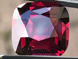 PYROPE ALMANDINE GRANAT  rot cushion  10.01cts   Sri Lanka