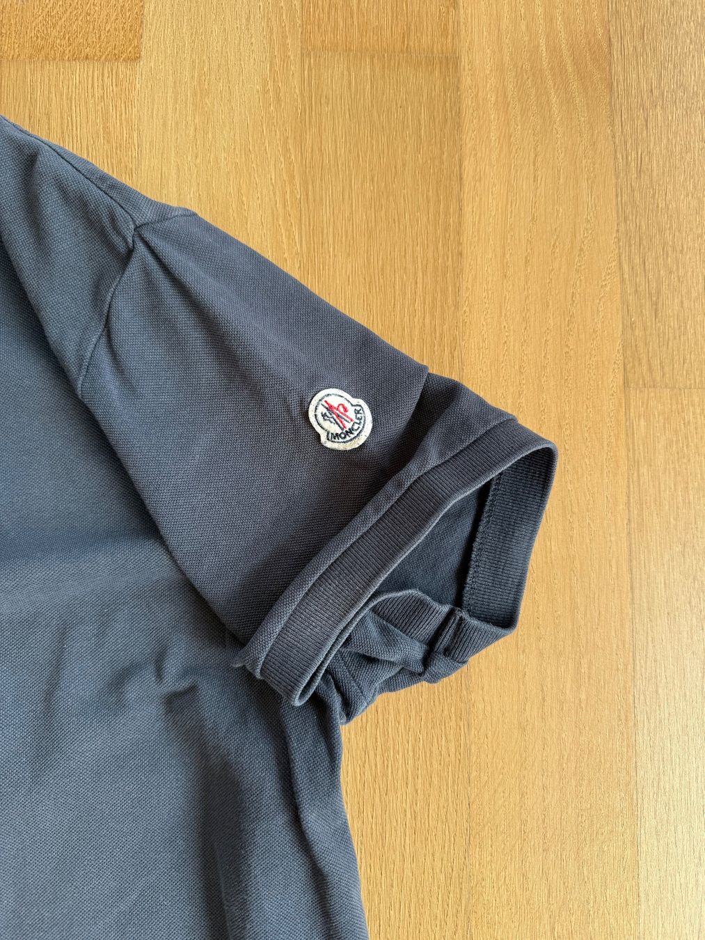 Moncler Polos: Moncler Polo – D'occasion à Rorschach par 5TORO5 2