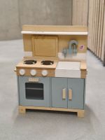 Kinderkche aus Holz mit Zubehör