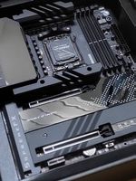 ASUS ROG Crosshair X670E Hero + AMD Ryzen 9 7950X
